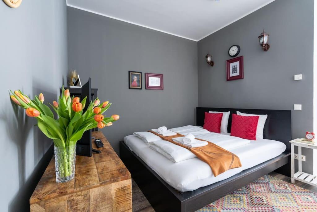 Chic Studio By City Center By Hm Vienna Exterior photo